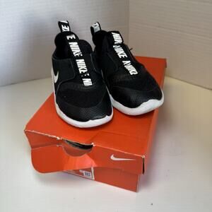 Nike Flex Runner Slip On Running Shoe Black White 8c Toddler At4665-001
